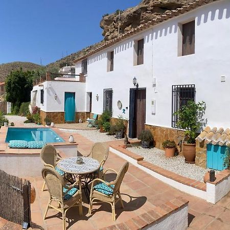 Appartement Cortijo Perejil, A Tranquil Mountain Escape & Private Pool à Oria Extérieur photo